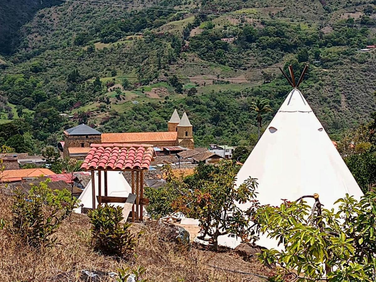 Hostal Las Valkirias Matanza Kültér fotó