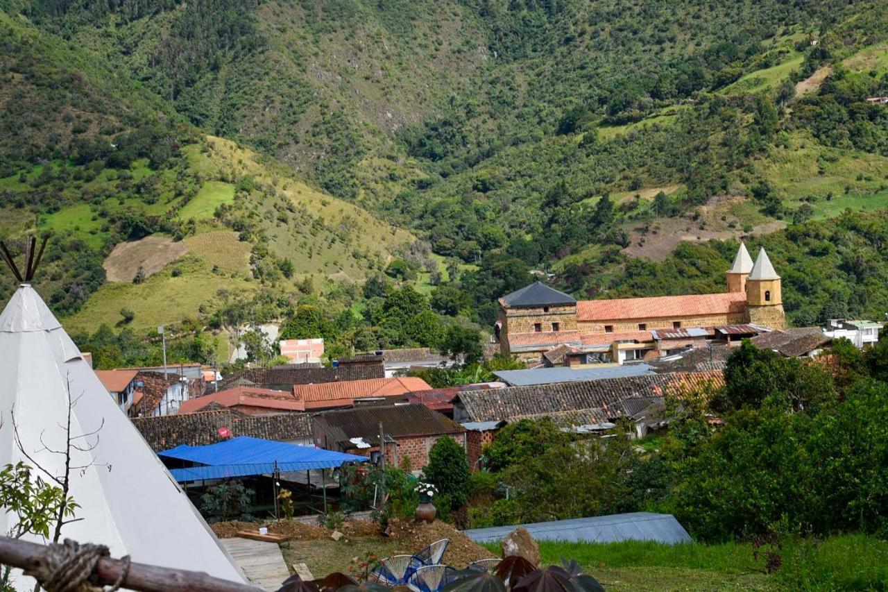 Hostal Las Valkirias Matanza Kültér fotó