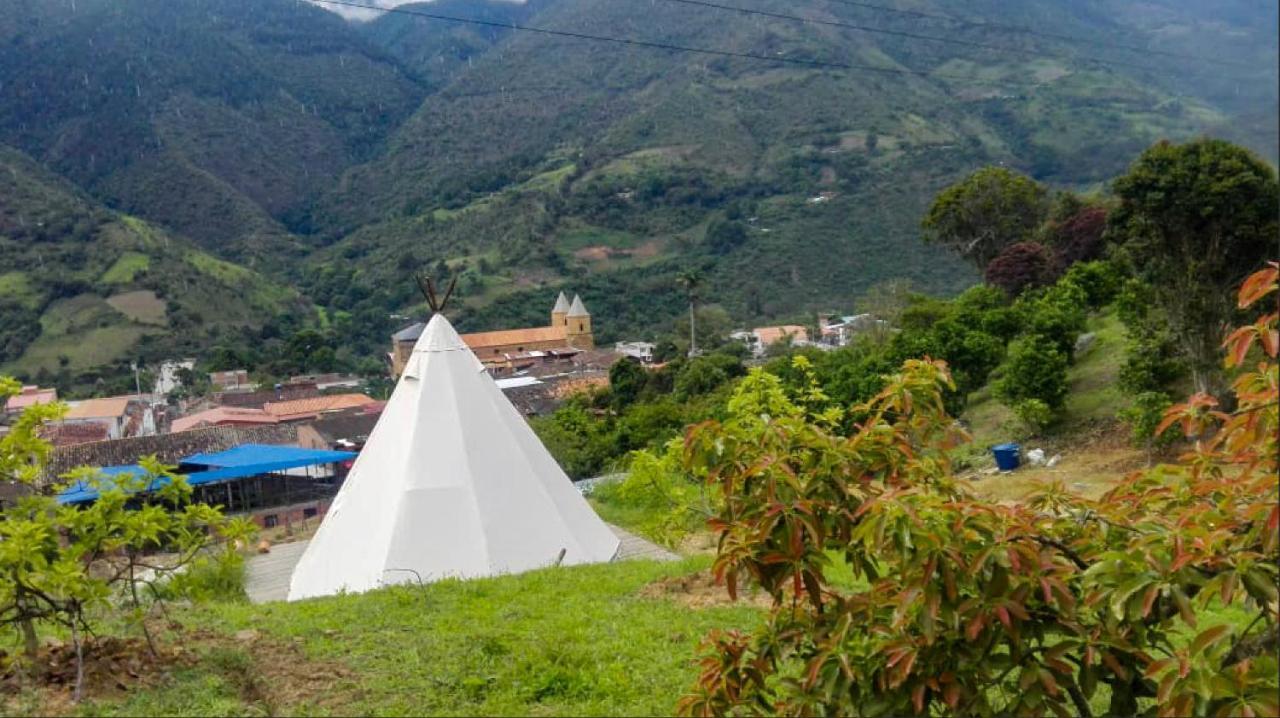 Hostal Las Valkirias Matanza Kültér fotó